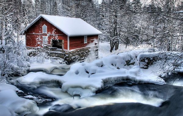 maison sous le neige